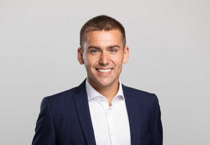 Dr. Vincent Stelzhammer